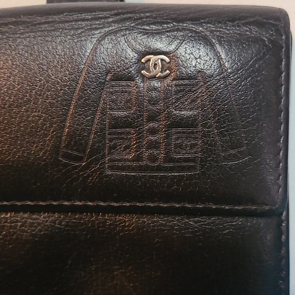 Chanel Sweater Embossed Compact Wallet - Picture 2 of 16